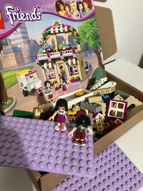 Lego friends -pizzeria v mestečku heartlake,