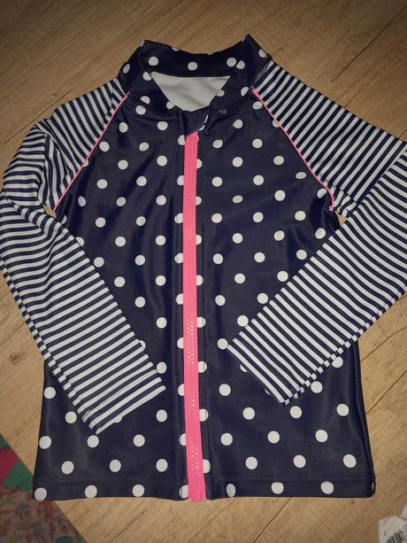 Plavkove tricko, next,104