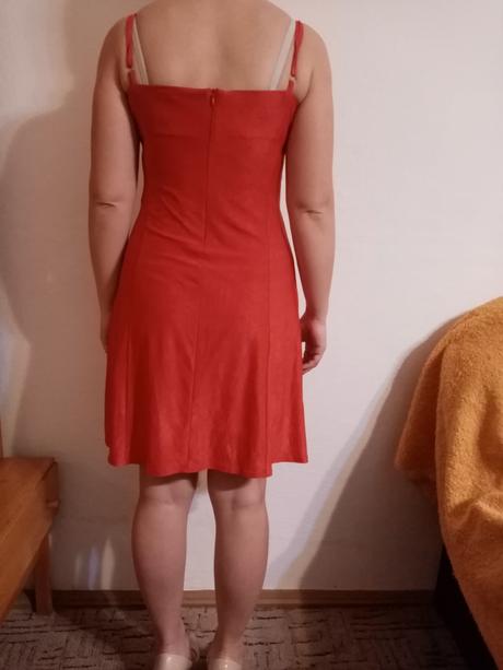 Spolocenske saty, essence,40