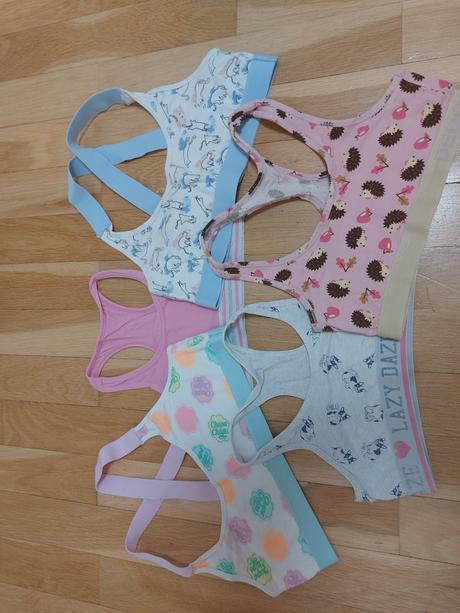 Lambady 146-158, reserved,146