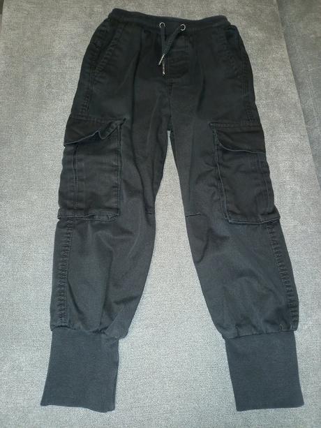 Kapsače, reserved,140