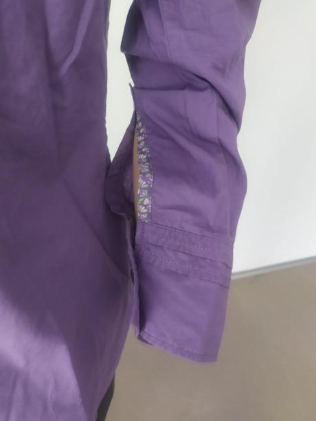 C 23  kosielka fialova, esprit,s