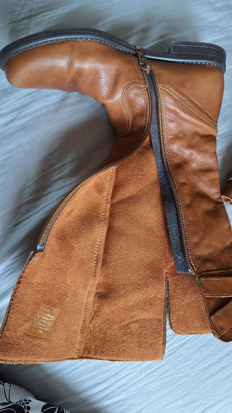 Kožené čižmy, 34