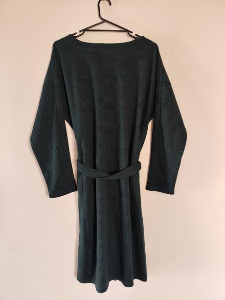 Hrubé šaty s opaskom, l