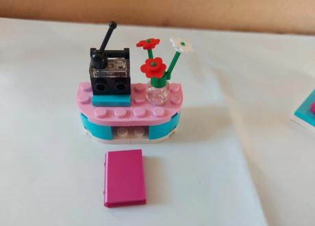 Lego friends 3939 miina spálňa (mia's bedroom),