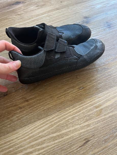 Sole runner, sole runner,34