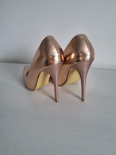 Dámske zlate lodičky, 37