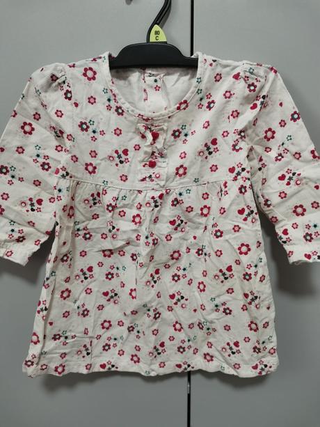 Menčestrové šaty, 86