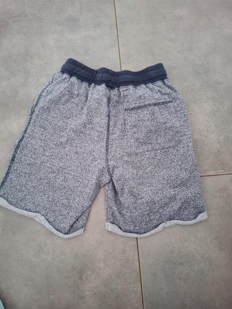Šortky, bonprix,146