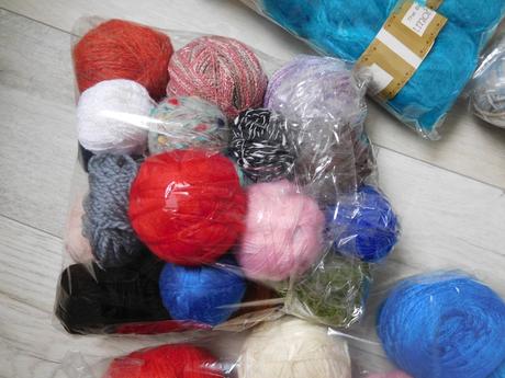Vlna na ďalšiu tvorbu, čelenky, ponožky, čiapky,,
