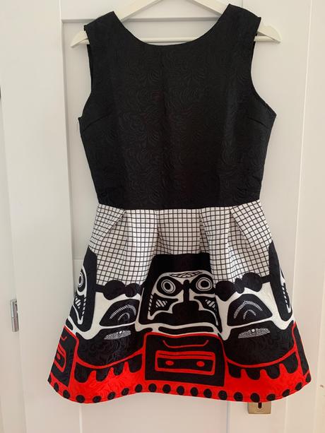 Zaujimave saty z hrubej latky, s