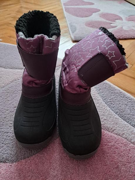 Dievčenské snehule, 33