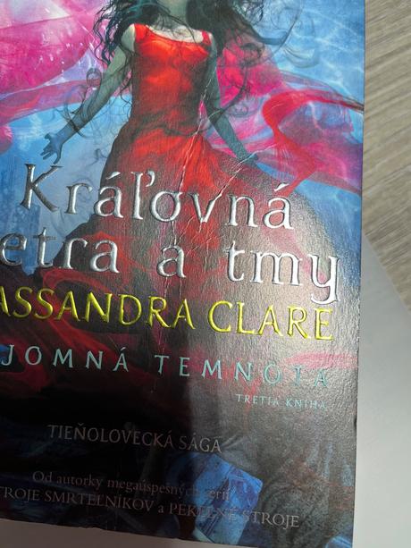 Cassandra clare - kráľovná vetra a tmy, 
