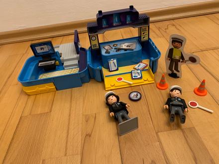 Polícia igráčiky,