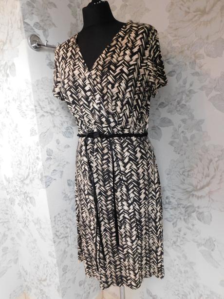Pekne upletove šaty, 40