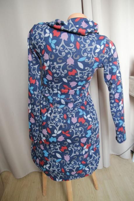 Kvietkované šaty s, s