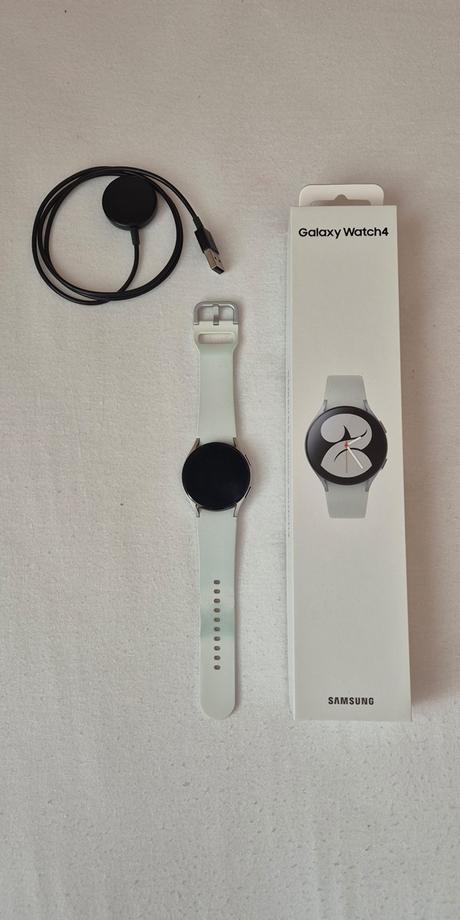 Hodinky samsung galaxy watch4 40mm+silik. remienok, samsung