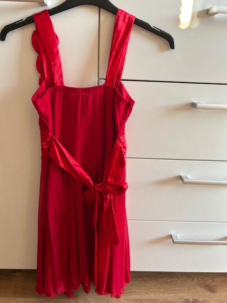 Malo nosene šaty s-m, 36