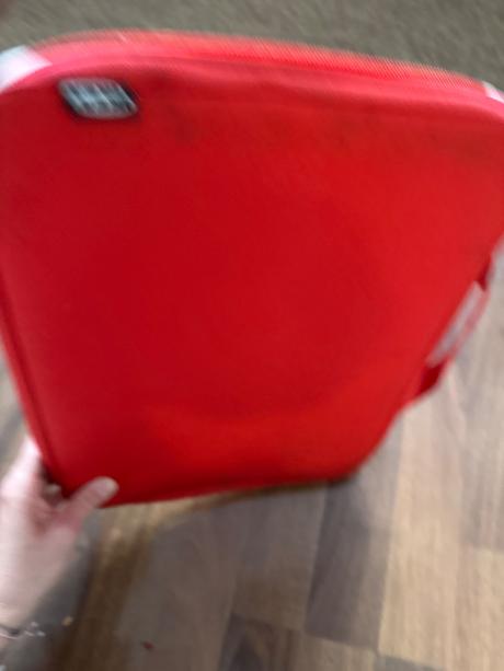 Kreslenie do auta - podlozka ako kufrik, 