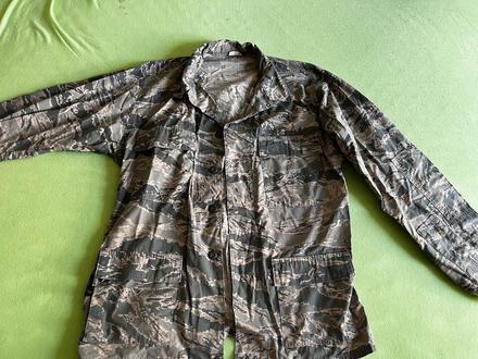 Maskacova košeľa, l