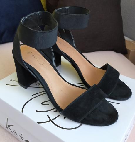 Cierne sandalky na opatku, 36