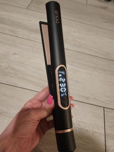 Žehlička na vlasy enoa, 