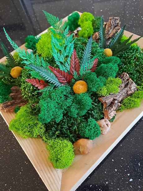 Machová dekorácia 30x30cm, 