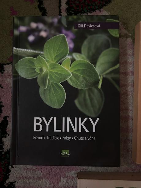 3x knihy o bylinkách,