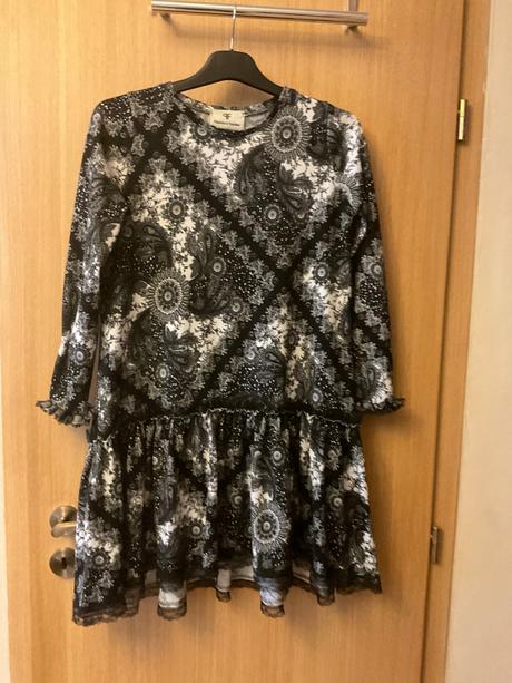 Talianske saty alebo tunika, m