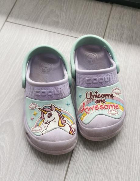 Coqui s topánkami vhodnými do vody, coqui,25