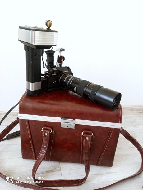 Yashica fr i a fr ii s príslušenstvom v brašni,