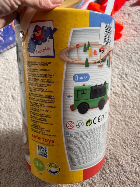 Drevená dráha s elektrickými vlačikmi woody, 