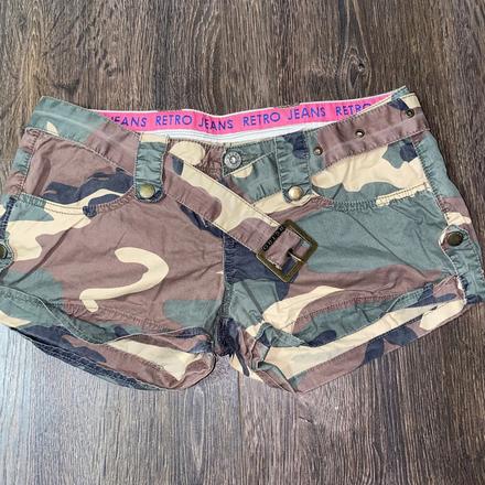 Šortky retro s opaskom, 26