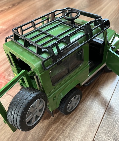 Auto land rover defender hračka, 