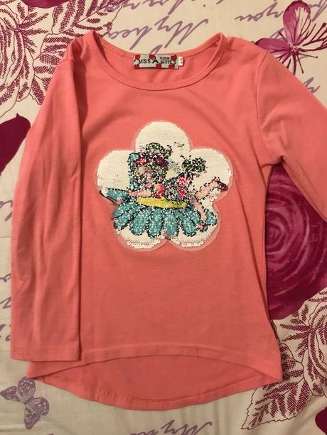 Tričko s meniacim motívom, 122