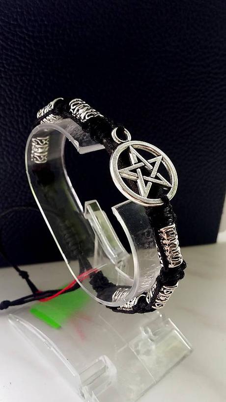 Náramky s pentagramom,