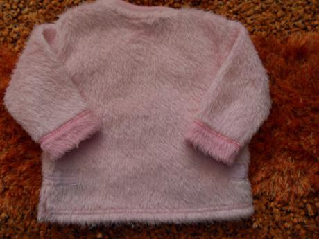 Dievcatkovska mikinka flis 6-9 mes.cena  4 eur, 74