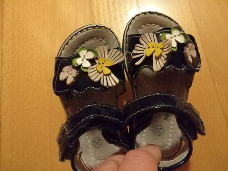 Letne sandalky-vnutorna dlzka 13 cm, 20