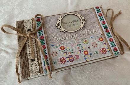 Fotoalbum vo folklór štýle,