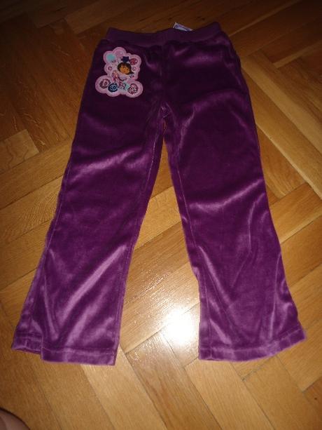 Velúrové tepláčiky dora, 98