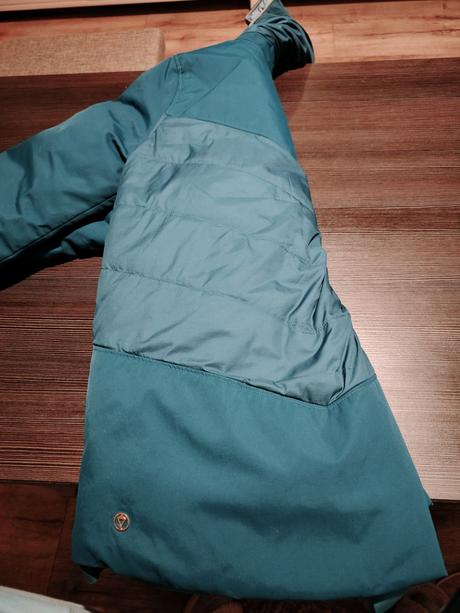 Vetrovka mercari, 152