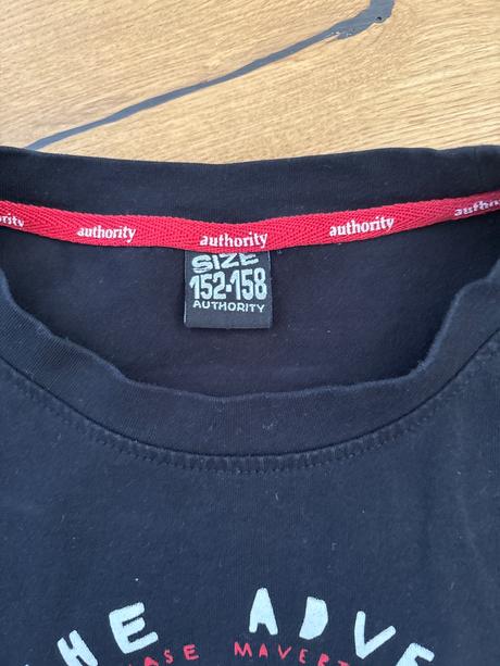 Tričko, authority,158