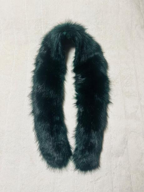 Smaragdovozelený golier z umelej kožušiny reserved, reserved