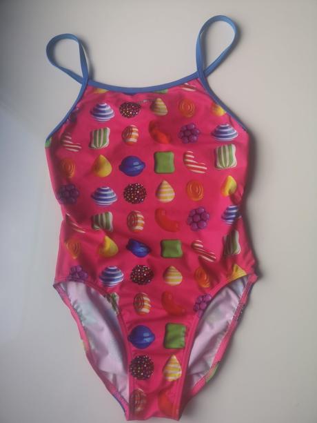 Dievčenské plavky maru, 30