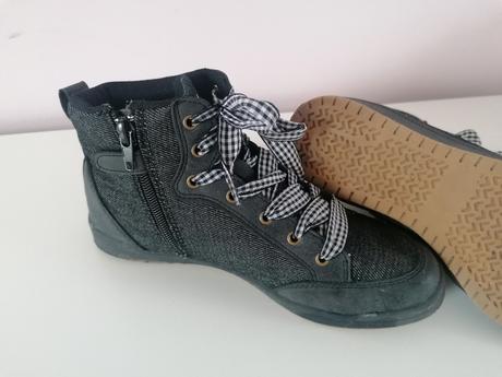 Tenisky, reserved,35