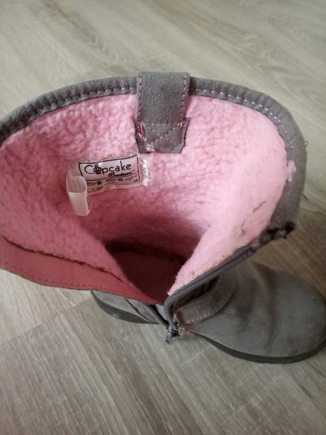 Cizmicky, deichmann,25