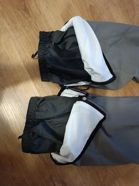 Snowboardové/lyžiarske nohavice, l