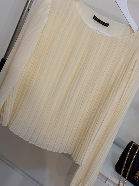 Zara krémová plisovaná blúzka, zara,m