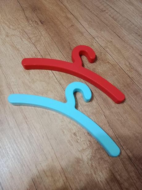 Drevené vešiaky pre babiku,