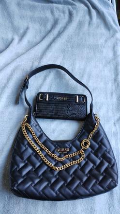 Kabelka s peňaženkou, guess